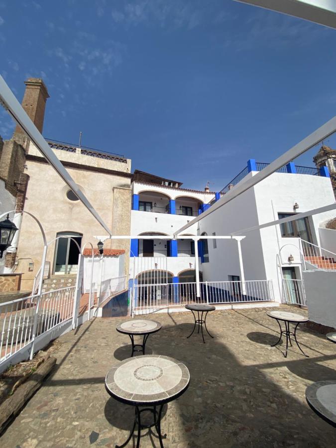 Hotel Rural La Posada De Las Cigueenas Jerez De Los Caballeros Luaran gambar