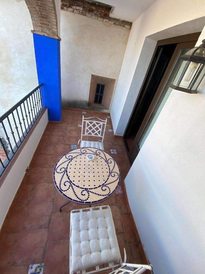 Hotel Rural La Posada De Las Cigueenas Jerez De Los Caballeros Luaran gambar