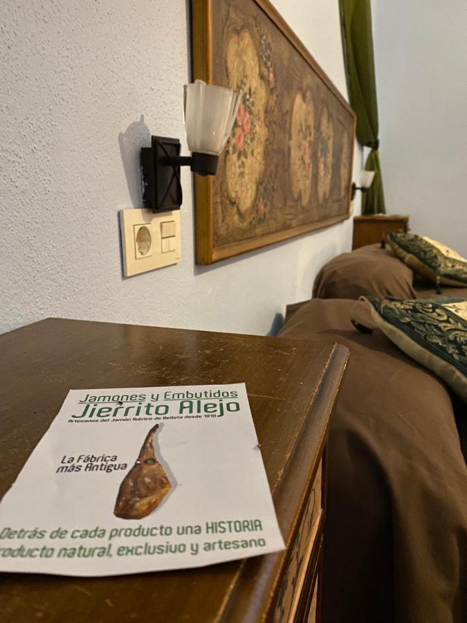 Hotel Rural La Posada De Las Cigueenas Jerez De Los Caballeros Luaran gambar