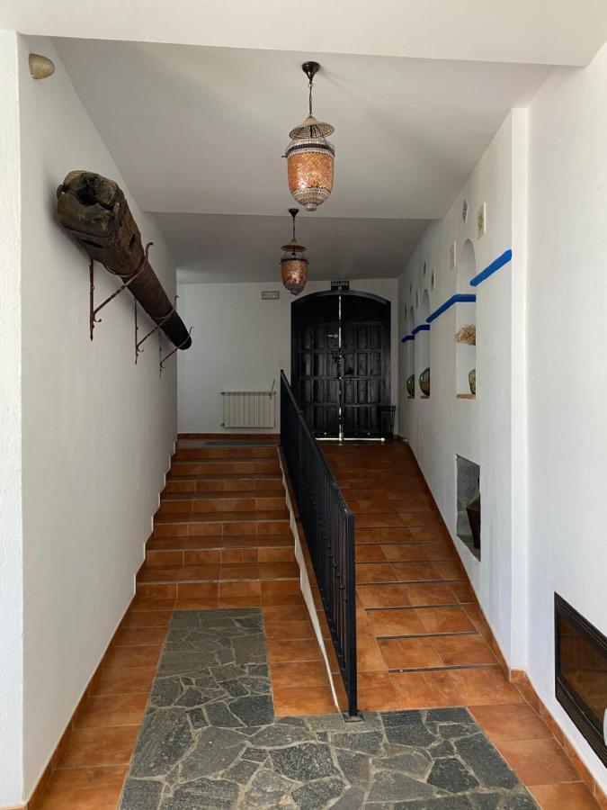 Hotel Rural La Posada De Las Cigueenas Jerez De Los Caballeros Luaran gambar