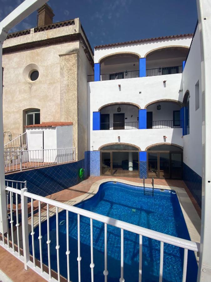 Hotel Rural La Posada De Las Cigueenas Jerez De Los Caballeros Luaran gambar