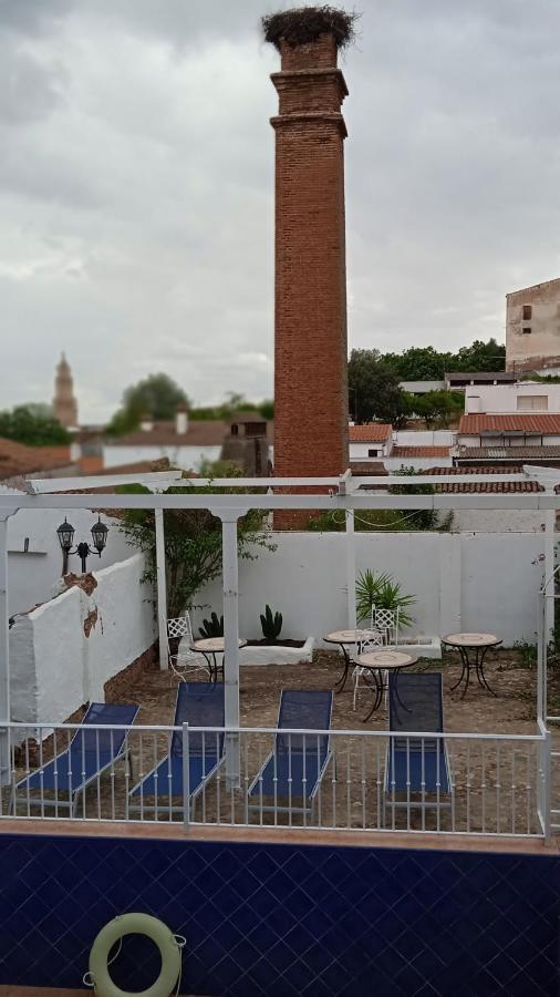 Hotel Rural La Posada De Las Cigueenas Jerez De Los Caballeros Luaran gambar