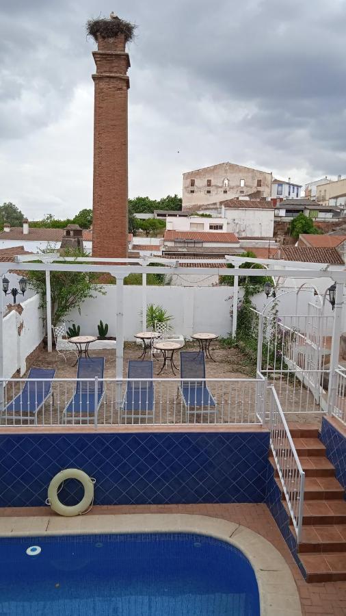Hotel Rural La Posada De Las Cigueenas Jerez De Los Caballeros Luaran gambar